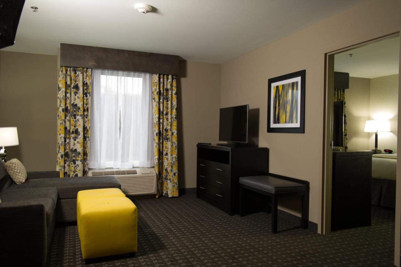 Holiday Inn Express And Suites Madison Central By Ihg Εξωτερικό φωτογραφία