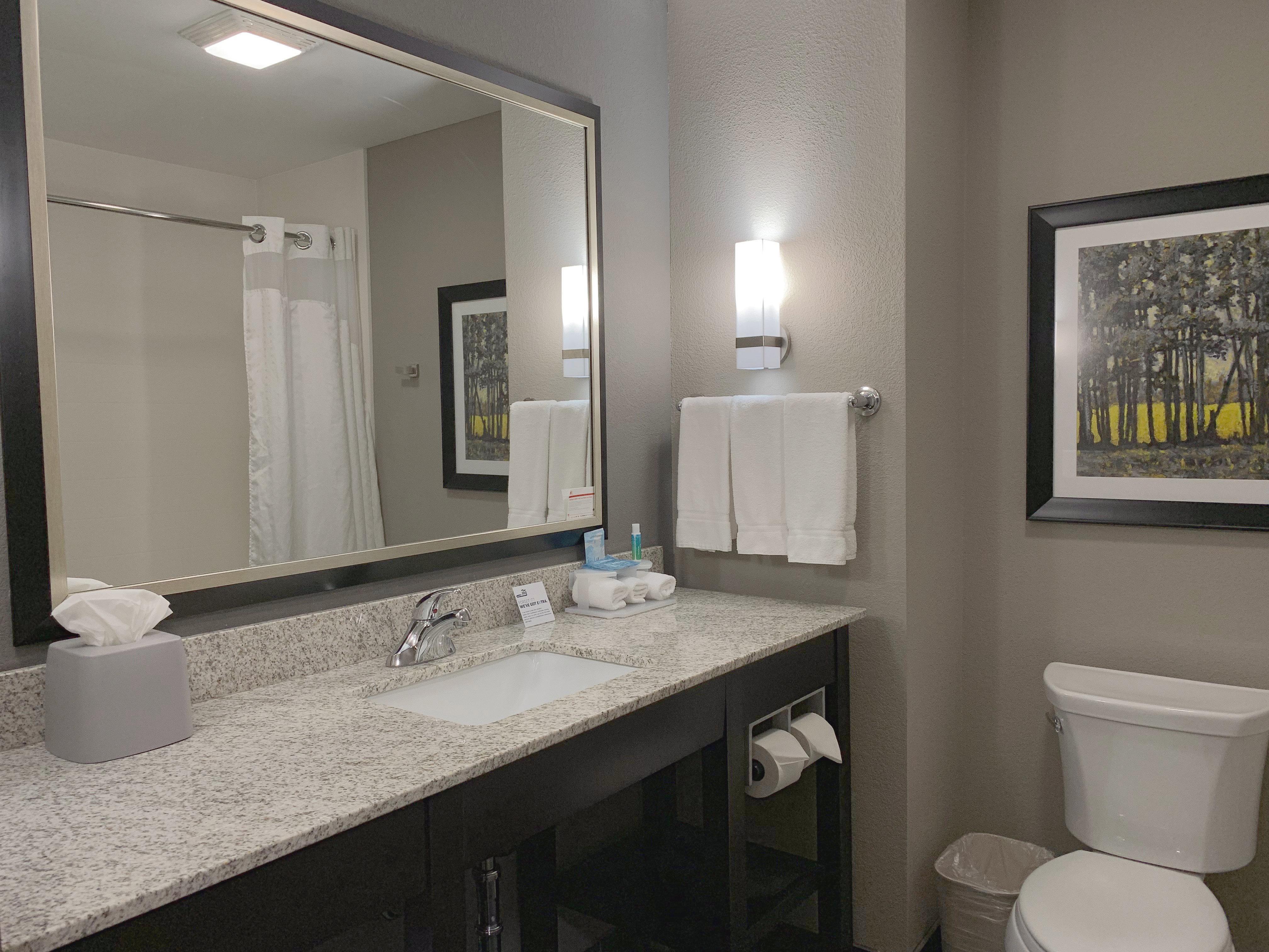 Holiday Inn Express And Suites Madison Central By Ihg Εξωτερικό φωτογραφία