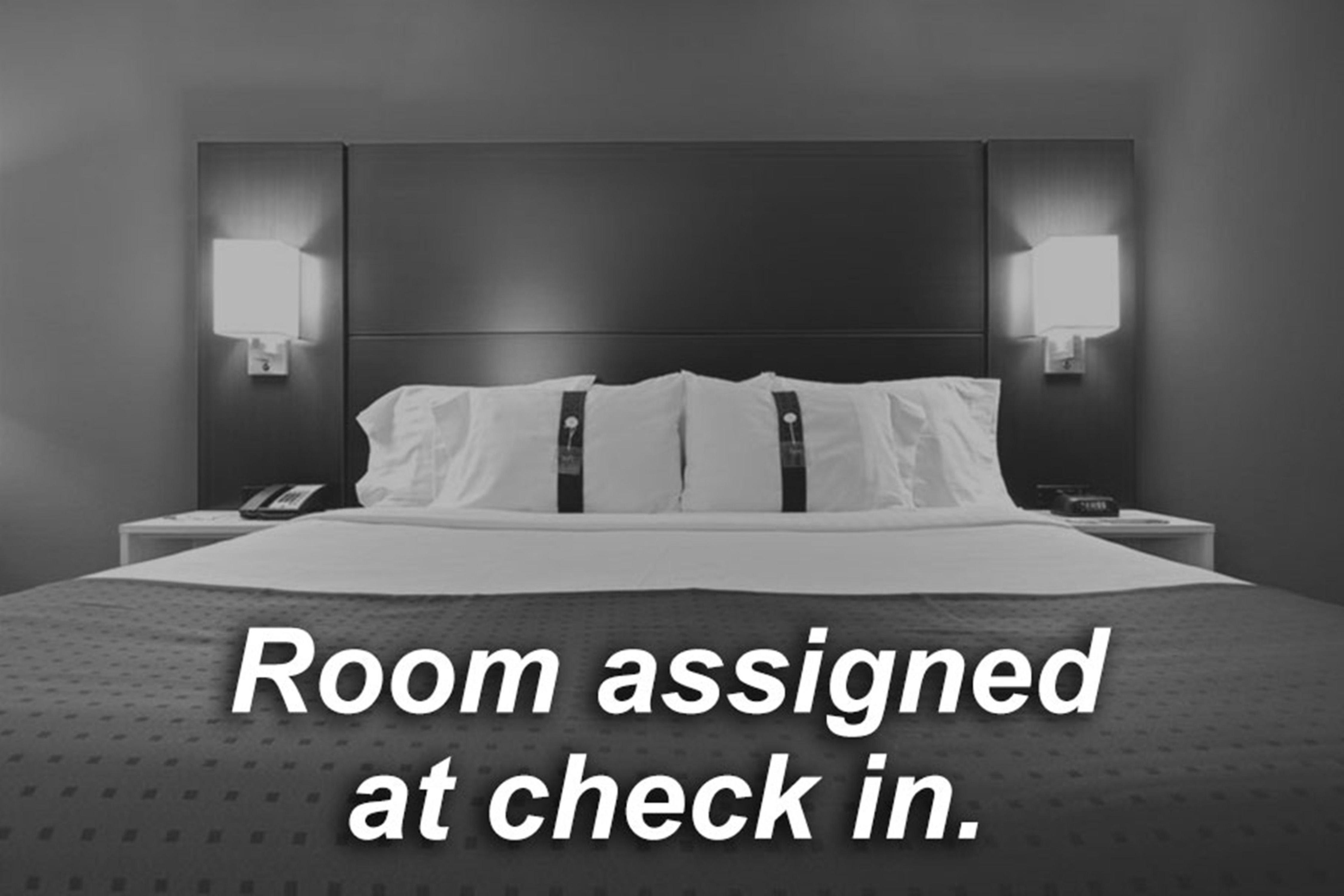 Holiday Inn Express And Suites Madison Central By Ihg Εξωτερικό φωτογραφία