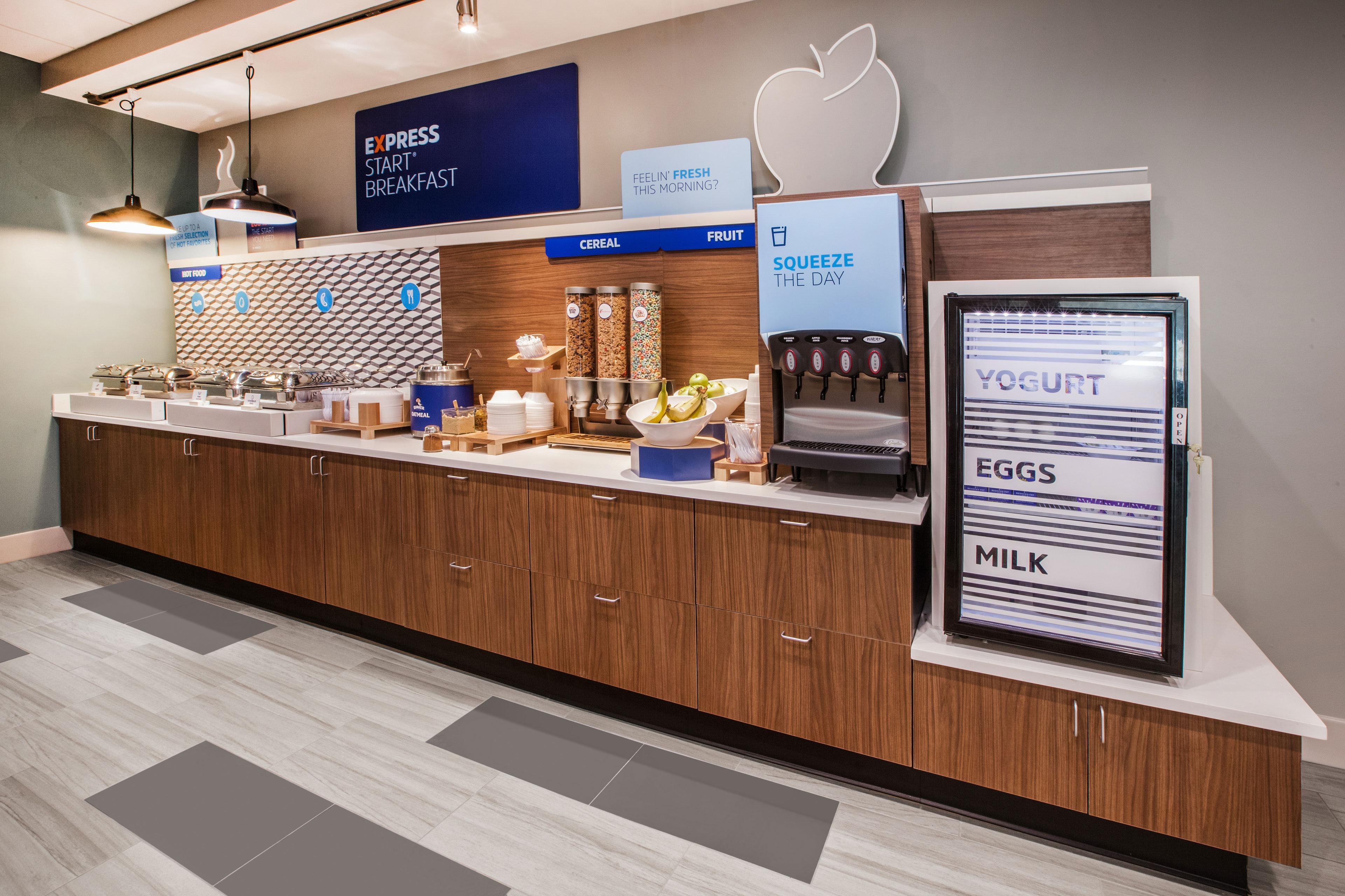 Holiday Inn Express And Suites Madison Central By Ihg Εξωτερικό φωτογραφία