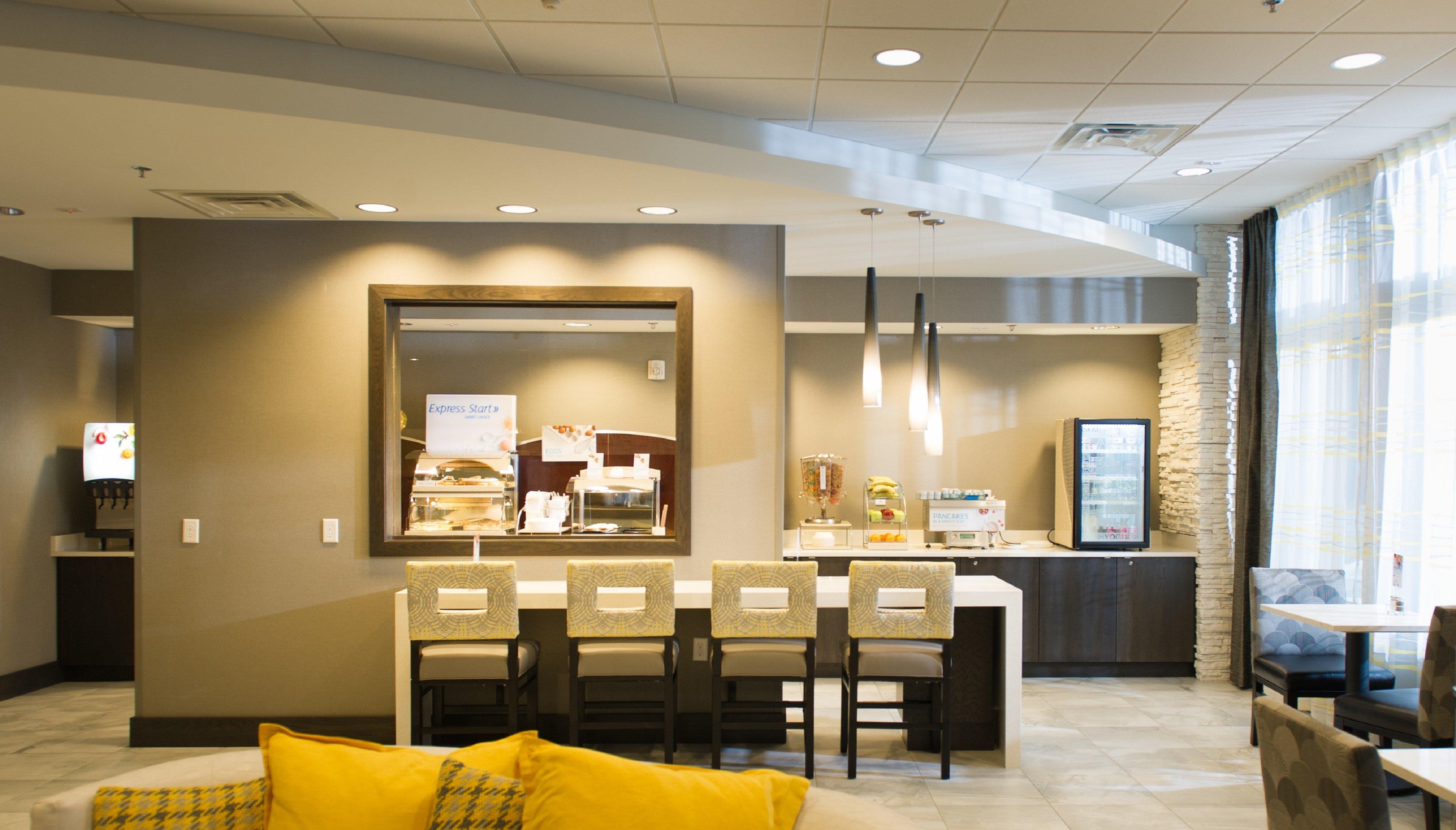 Holiday Inn Express And Suites Madison Central By Ihg Εξωτερικό φωτογραφία