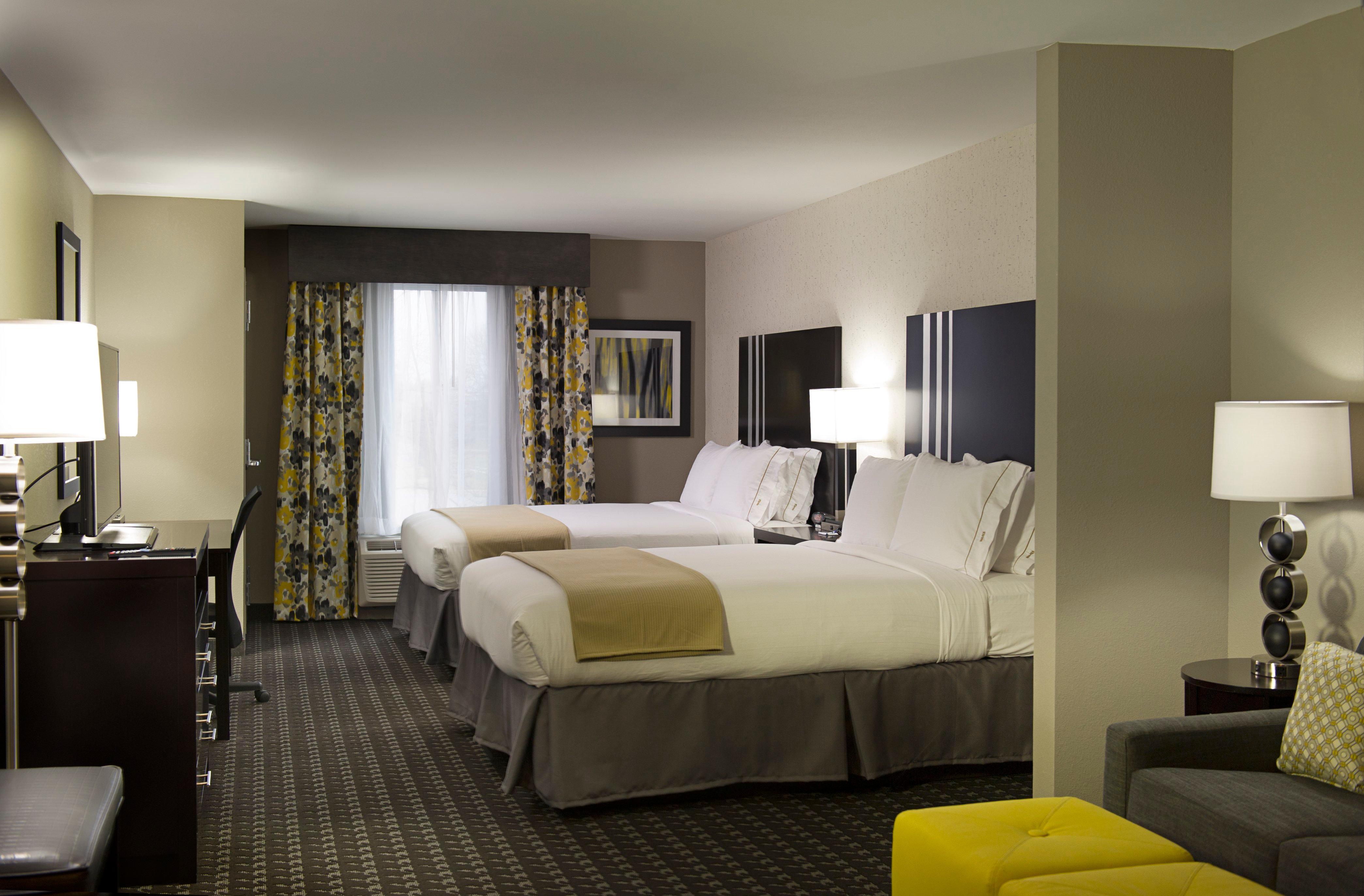 Holiday Inn Express And Suites Madison Central By Ihg Εξωτερικό φωτογραφία