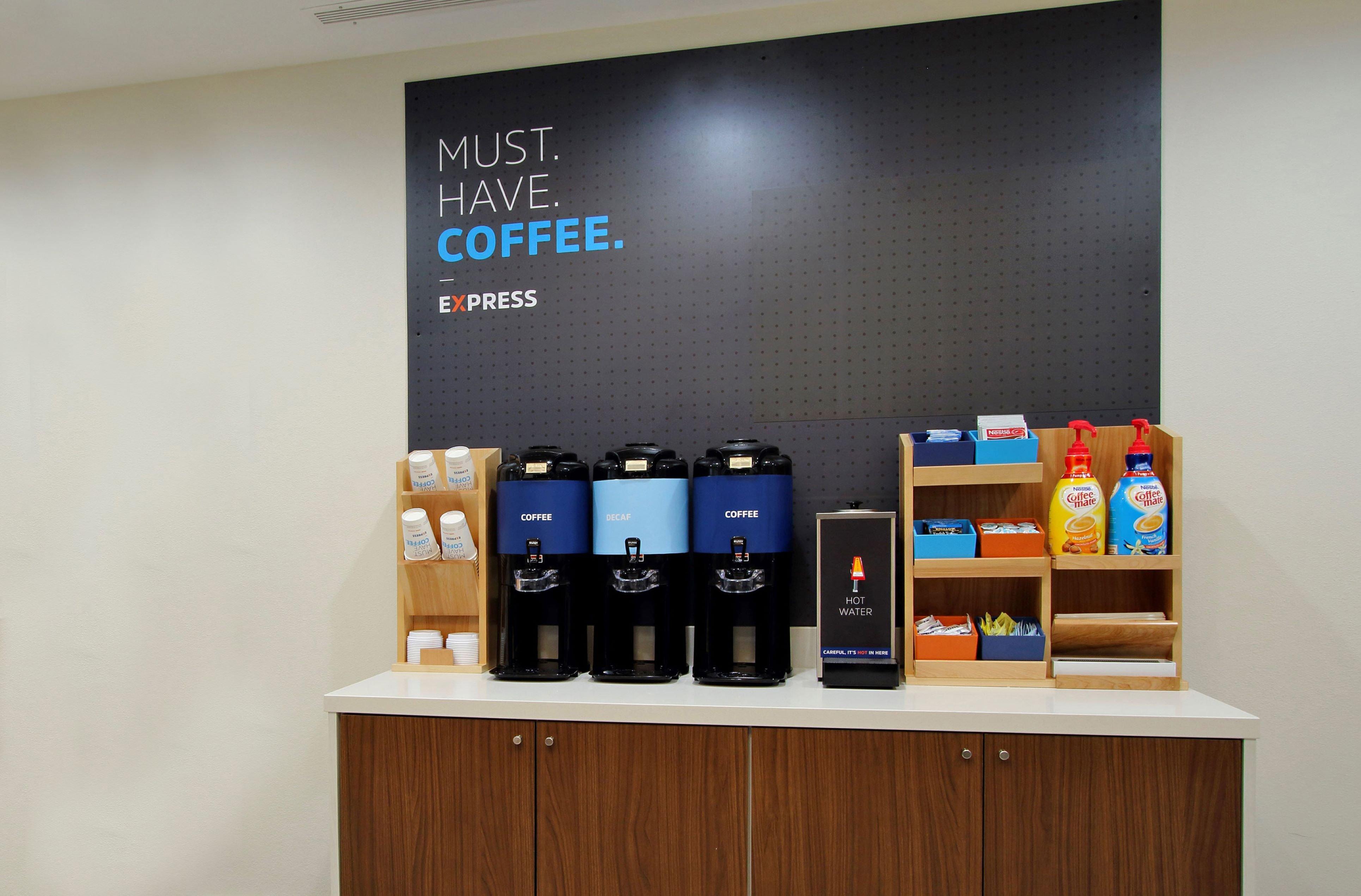 Holiday Inn Express And Suites Madison Central By Ihg Εξωτερικό φωτογραφία