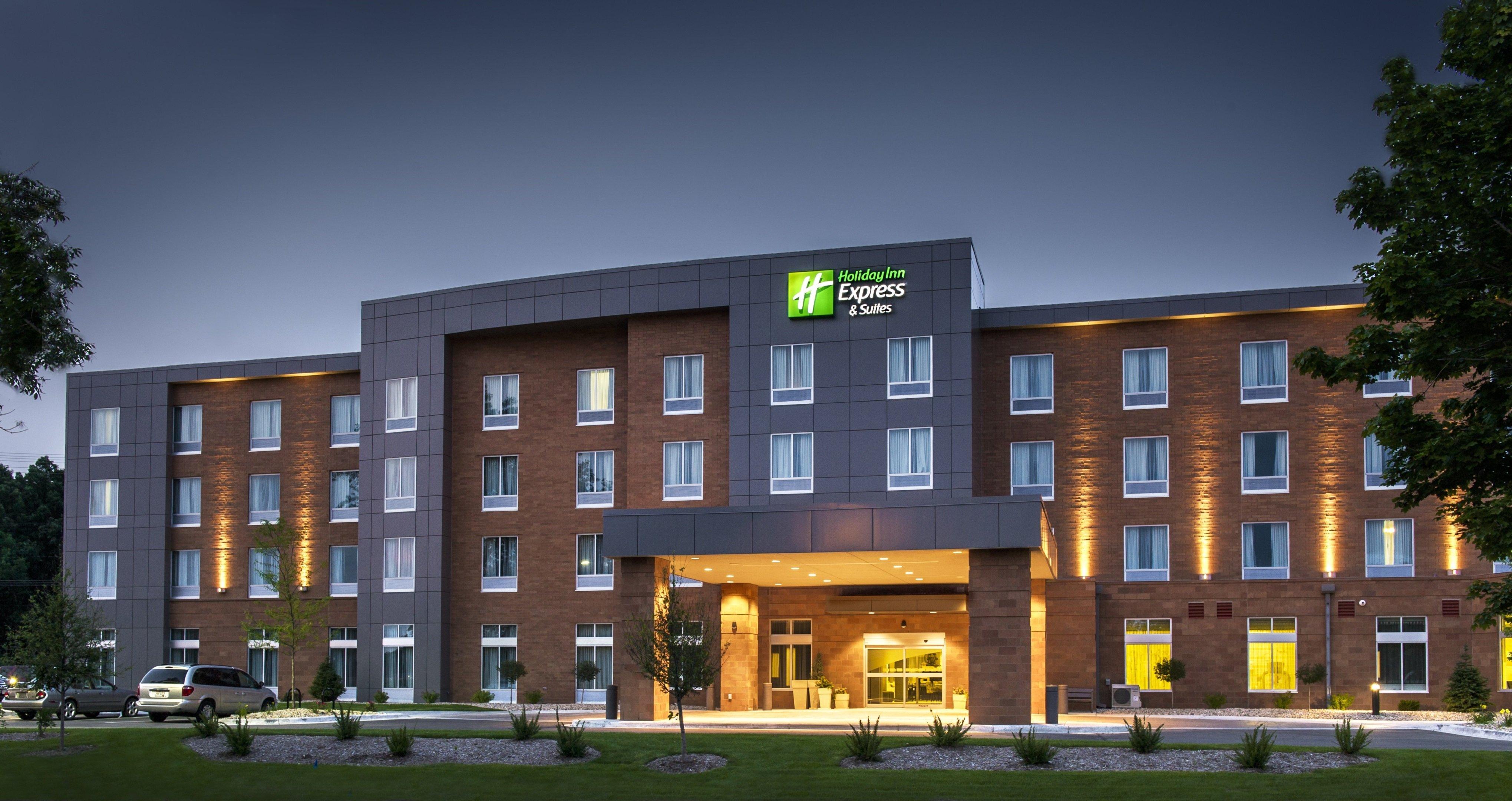 Holiday Inn Express And Suites Madison Central By Ihg Εξωτερικό φωτογραφία