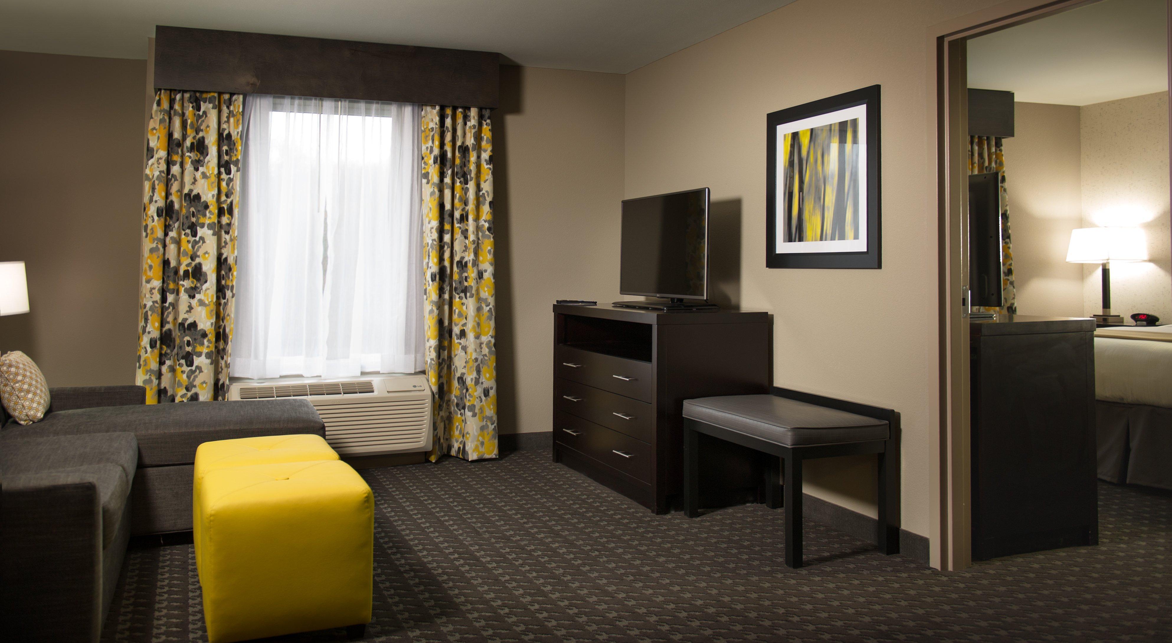 Holiday Inn Express And Suites Madison Central By Ihg Εξωτερικό φωτογραφία